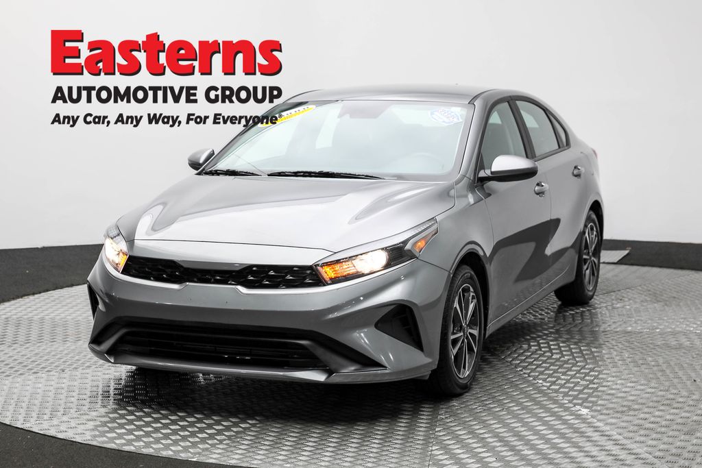 2024 Kia Forte LXS's photo