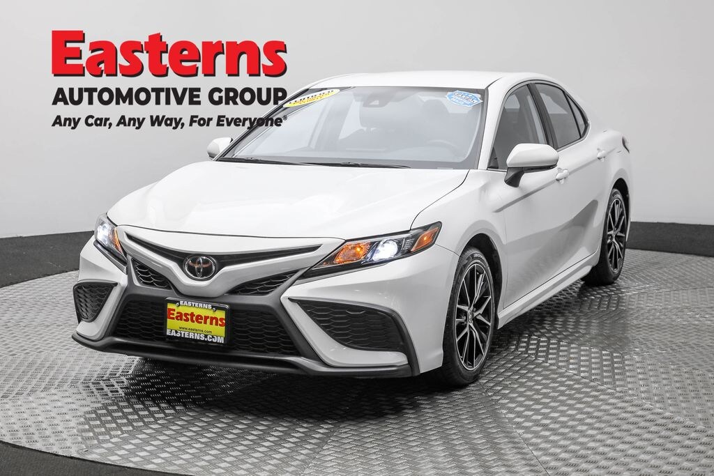 Used 2024 Toyota Camry SE Sedan