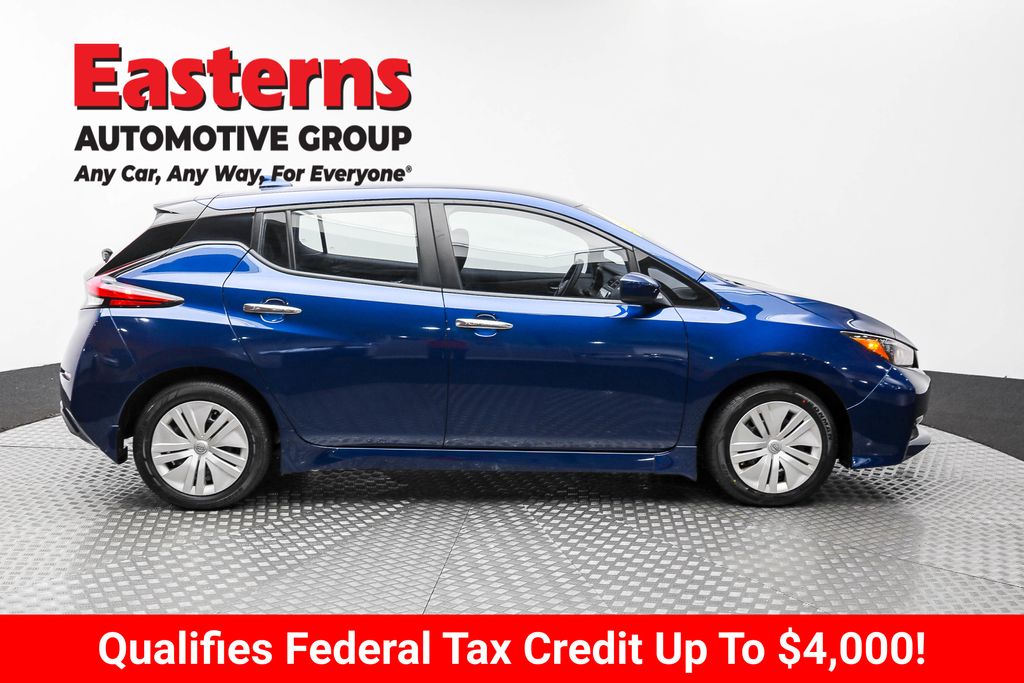 2023 Nissan Leaf S photo 4