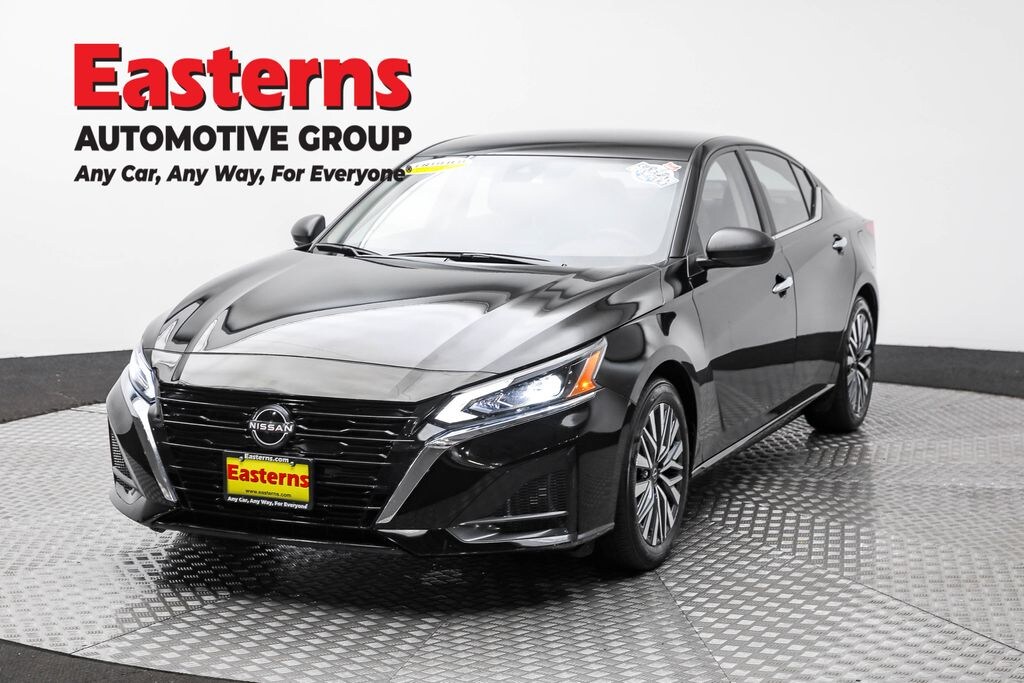 Used 2024 Nissan Altima 2.5 SV Sedan