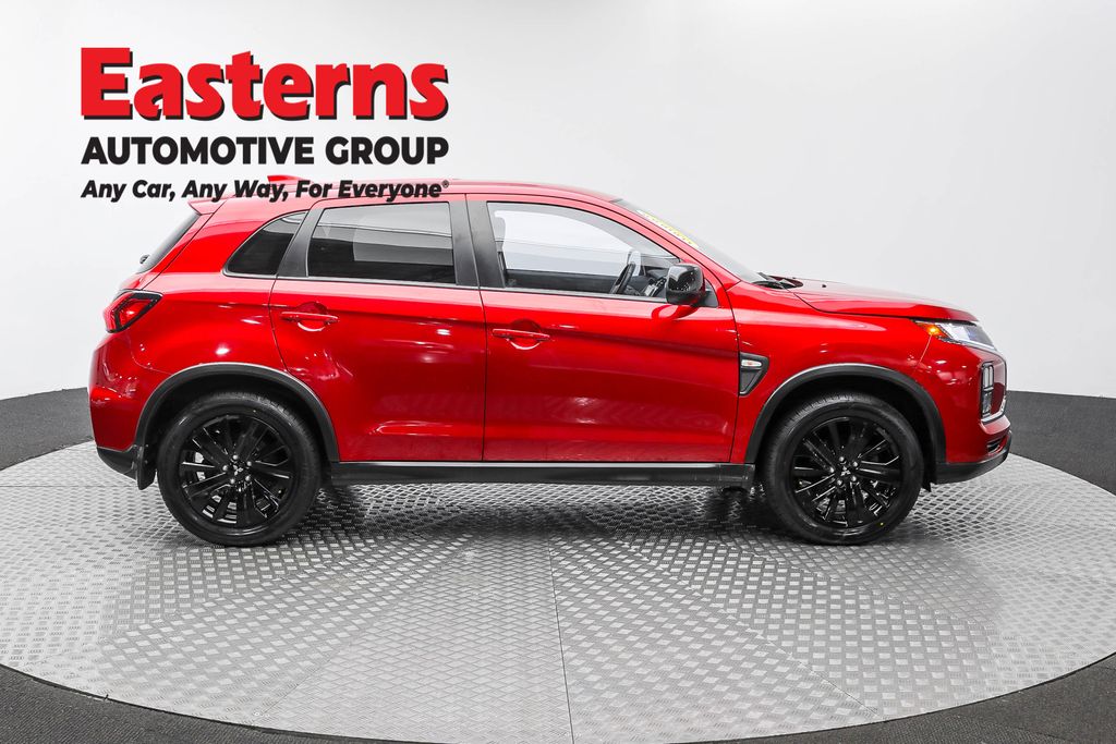 2022 Mitsubishi Outlander Sport LE photo 3