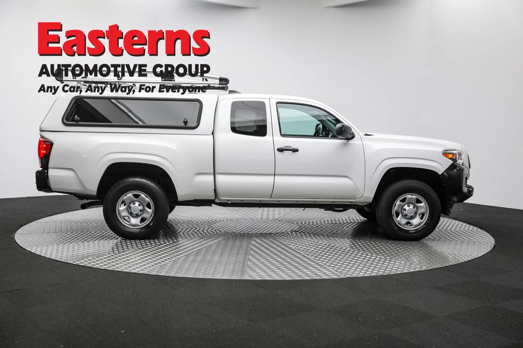 2022 Toyota Tacoma SR photo 4