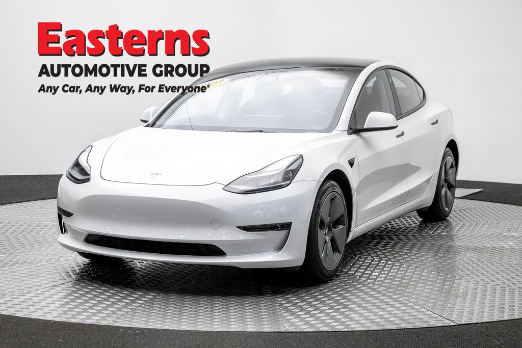2023 Tesla Model 3 -'s photo