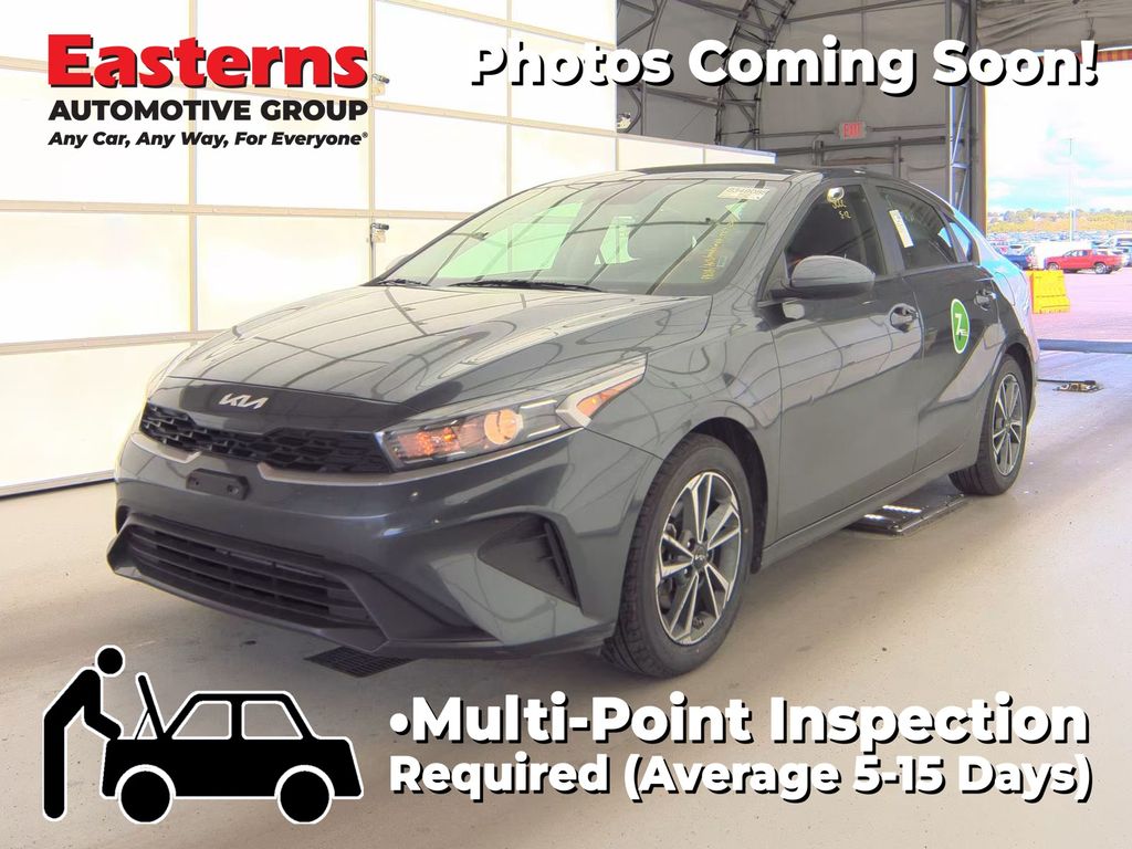 2024 Kia Forte LXS AT's photo