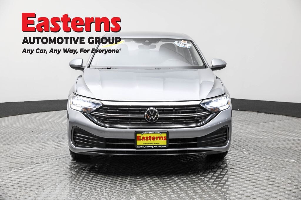 Used 2024 Volkswagen Jetta 1.5T SE Sedan