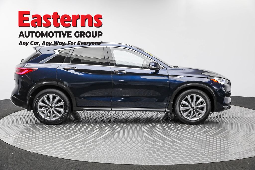 2022 Infiniti QX50 Luxe photo 3