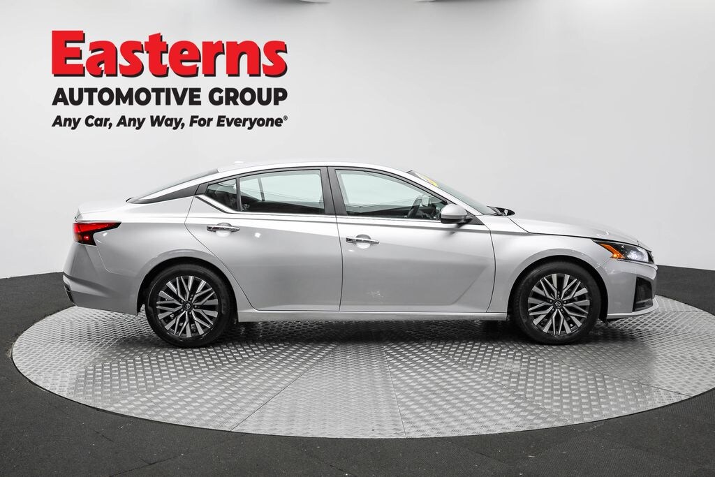 Used 2023 Nissan Altima 2.5 SV Sedan