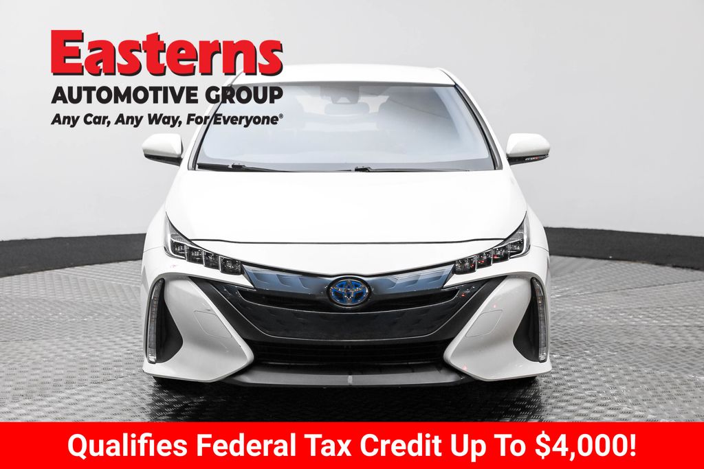 2018 Toyota Prius Prime Plus photo 2