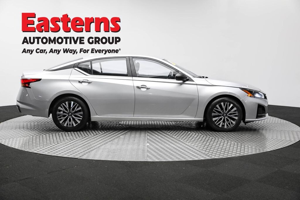 Used 2024 Nissan Altima 2.5 SV Sedan