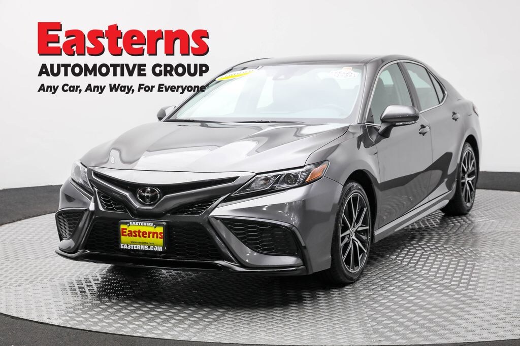 Used 2024 Toyota Camry SE Sedan