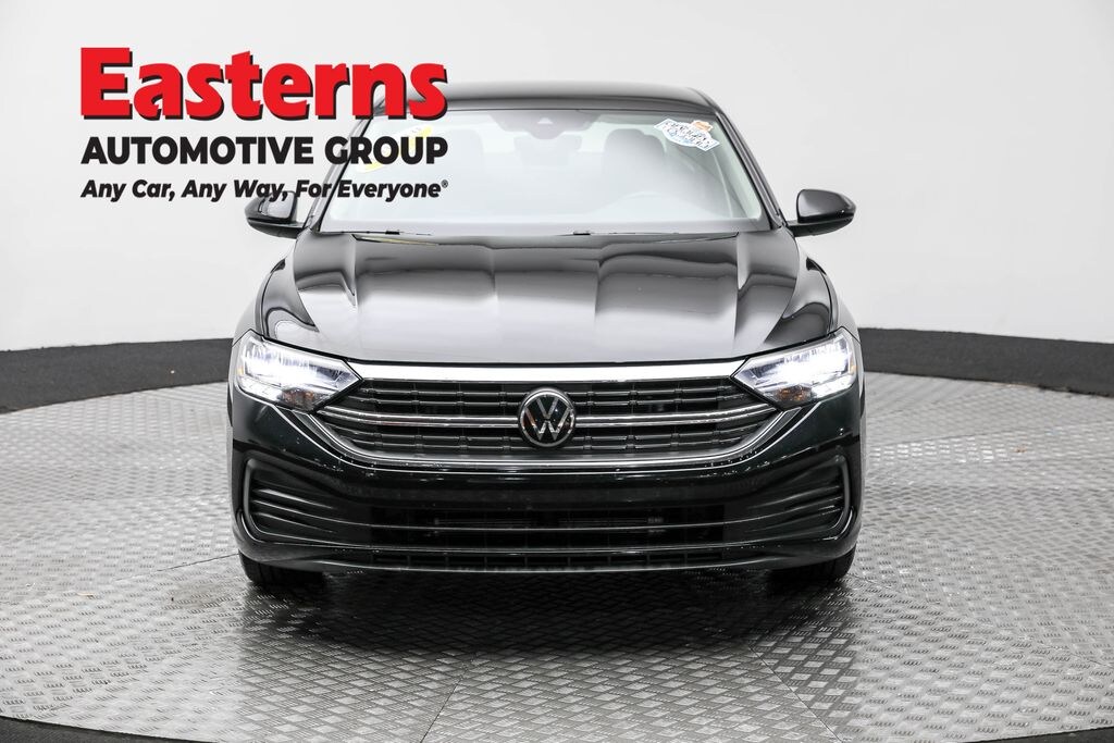 Used 2024 Volkswagen Jetta 1.5T SE Sedan