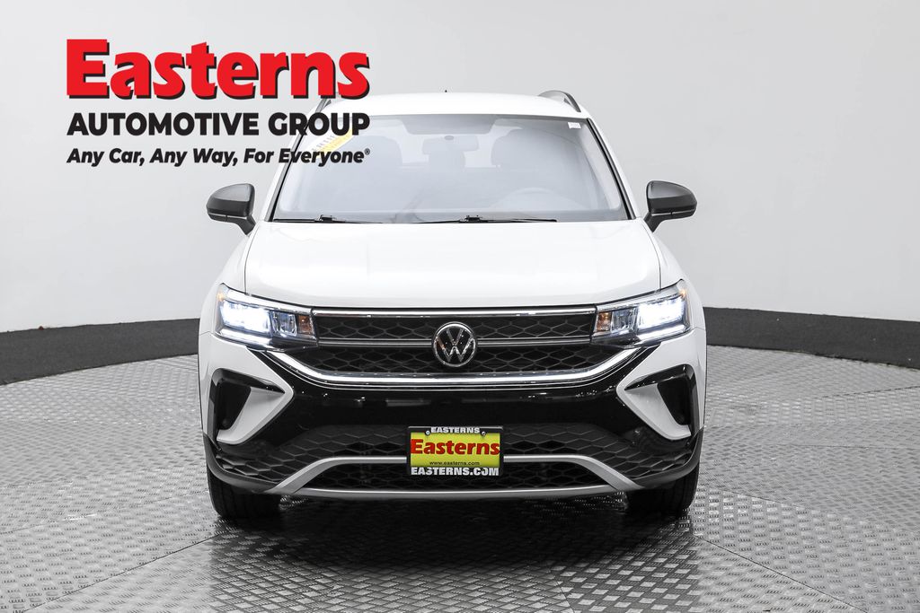2022 Volkswagen Taos S photo 2