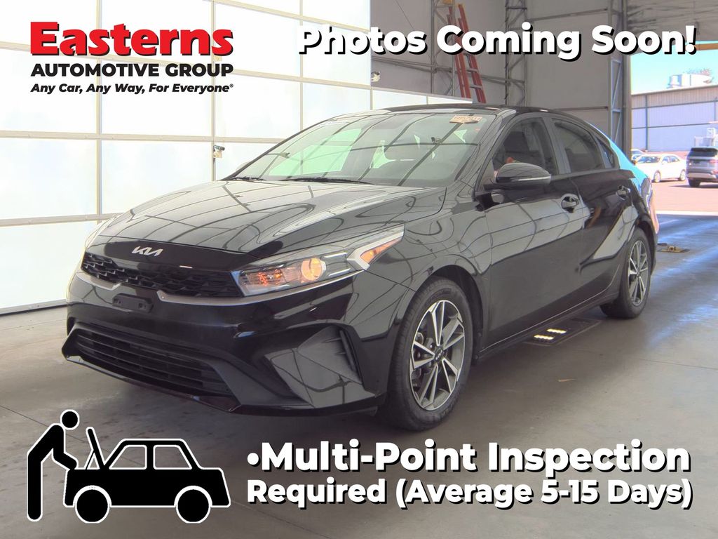 2023 Kia Forte LXS AT's photo