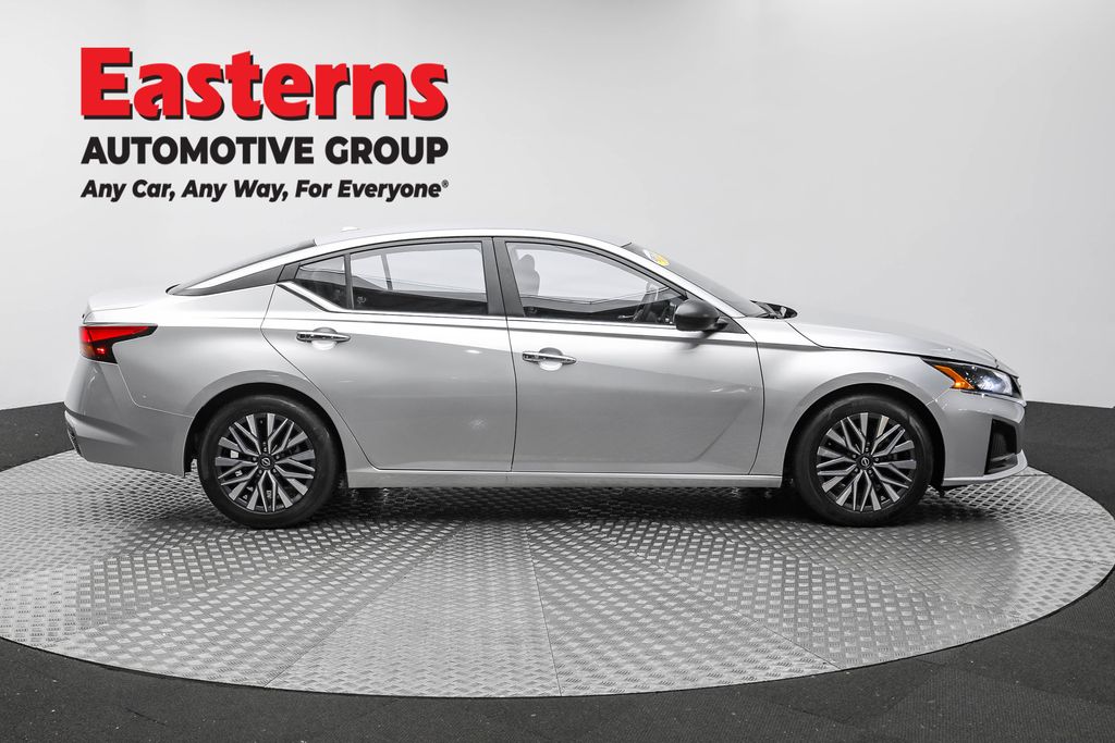 2024 Nissan Altima 2.5 SV photo 3