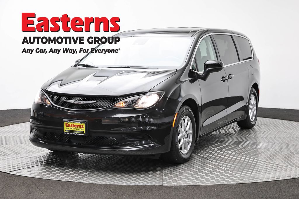 2024 Chrysler Voyager LX's photo