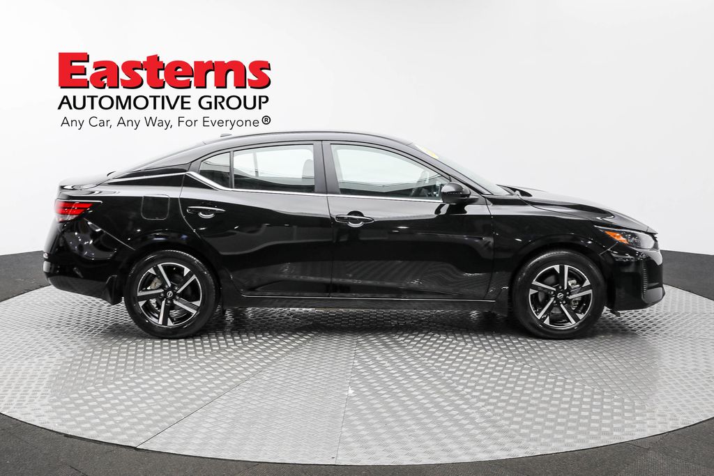 2025 Nissan Sentra SV photo 4