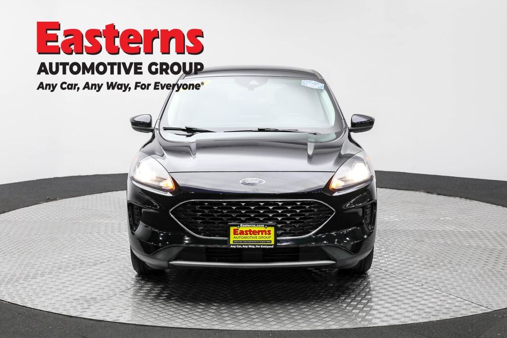 Used 2021 Ford Escape Hybrid SE SUV