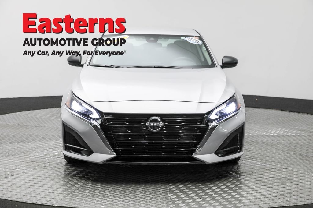 Used 2024 Nissan Altima 2.5 SV Sedan