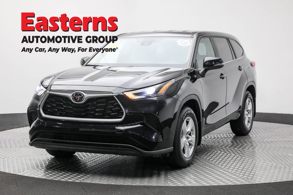 2023 Toyota Highlander L's photo