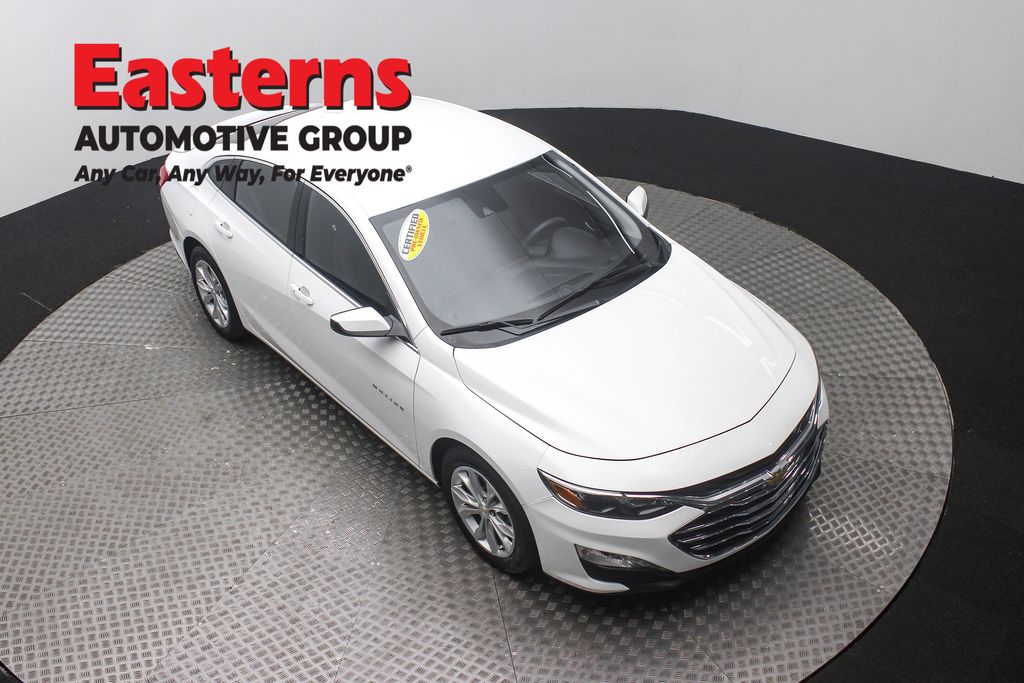 2023 Chevrolet Malibu 1LT photo 2