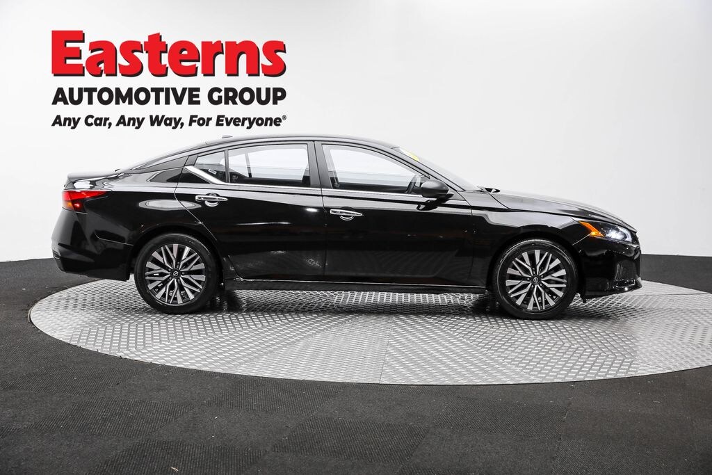 Used 2024 Nissan Altima 2.5 SV Sedan