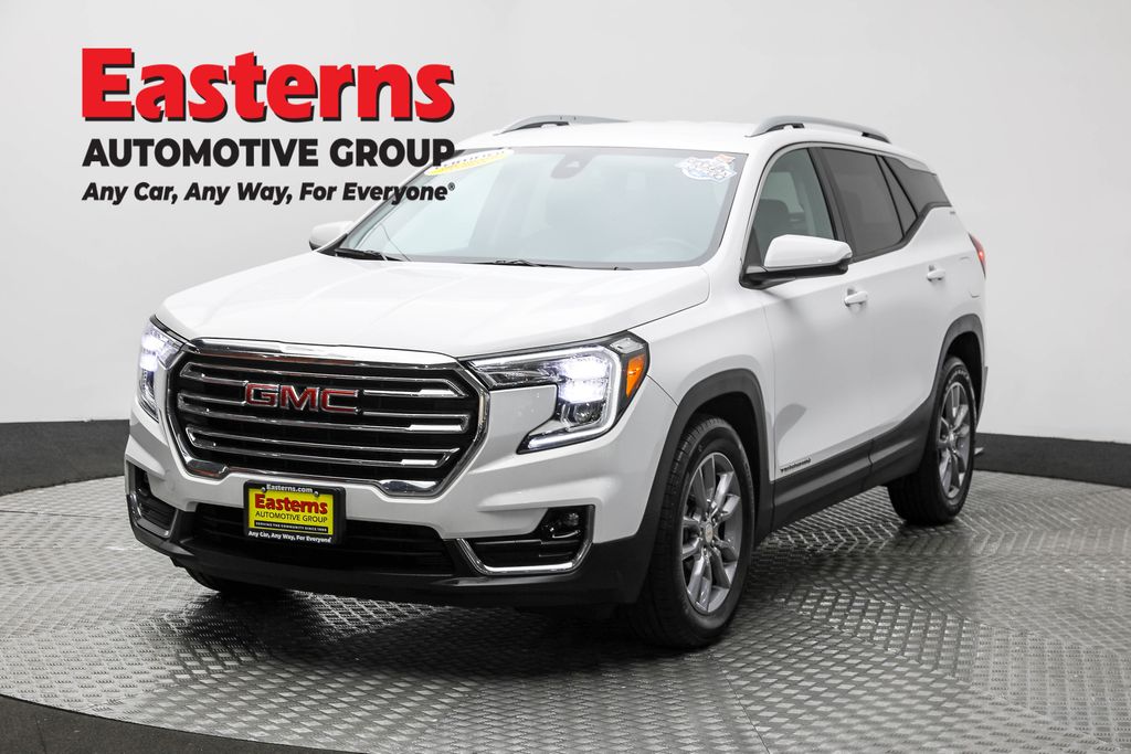 2024 GMC Terrain SLT's photo