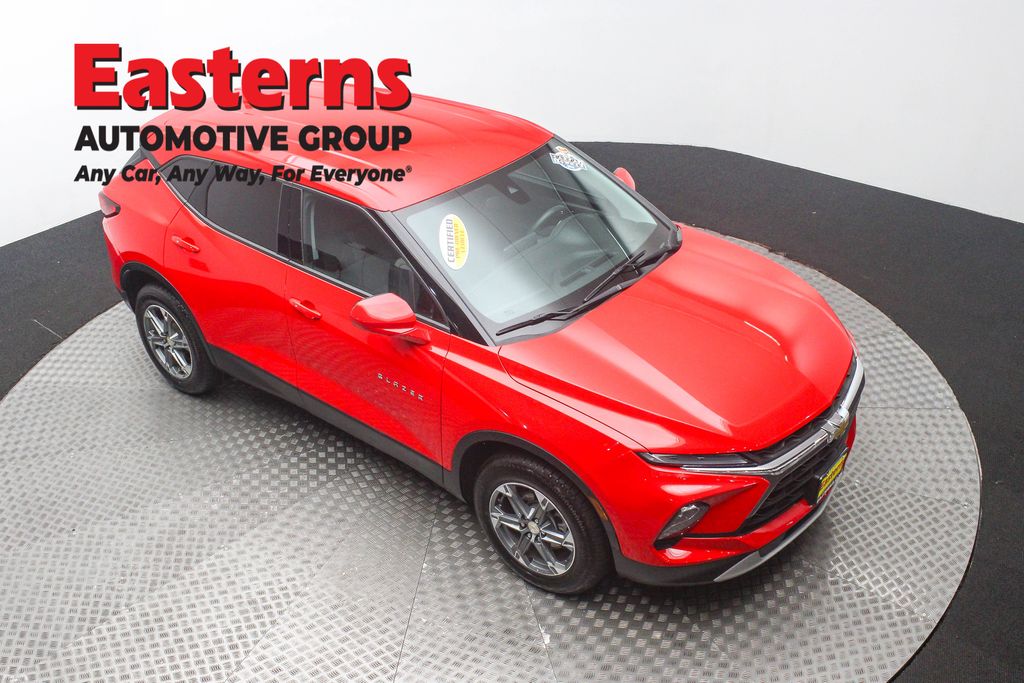 2023 Chevrolet Blazer 2LT photo 3