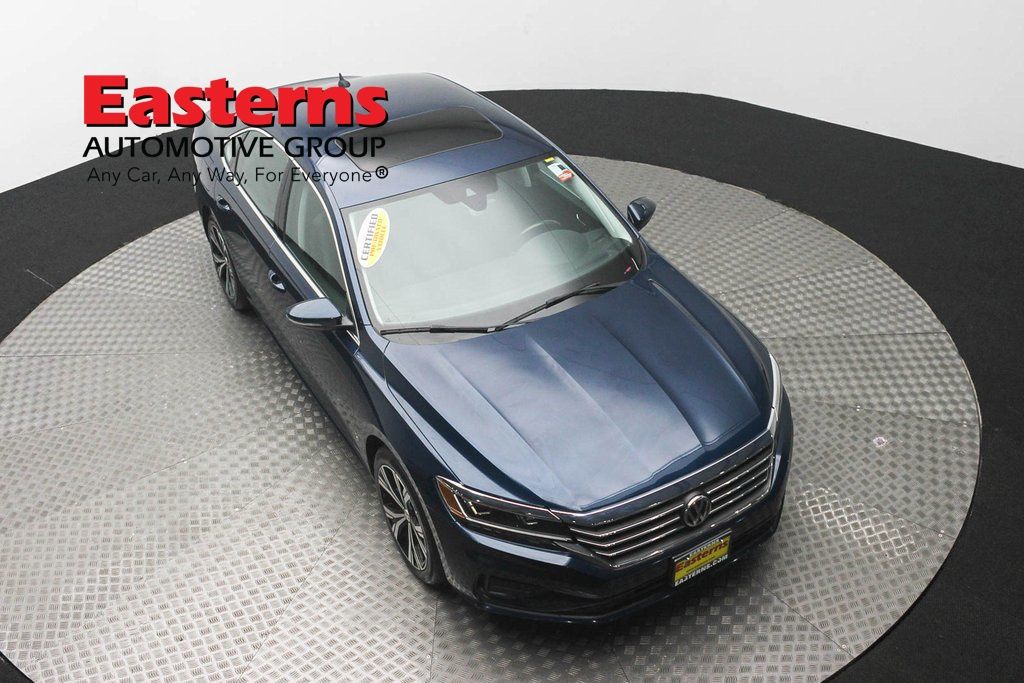 2020 Volkswagen Passat 2.0T SEL photo 3