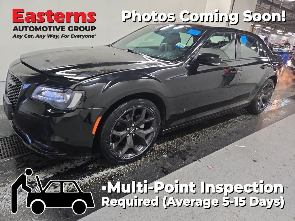 2022 Chrysler 300 S's photo