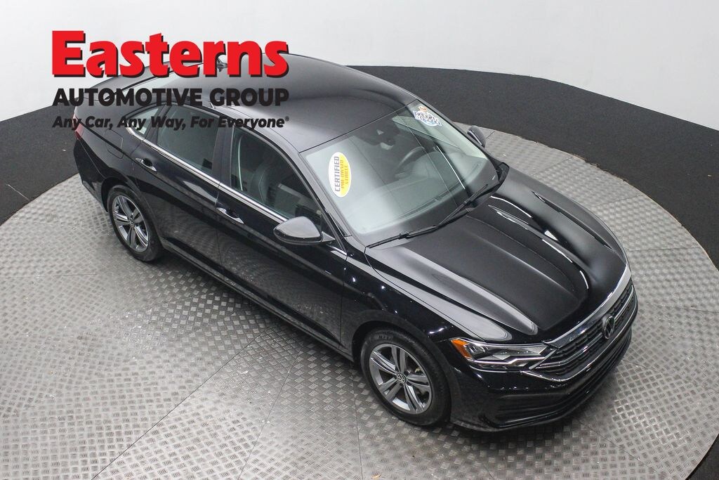 Used 2024 Volkswagen Jetta 1.5T SE Sedan