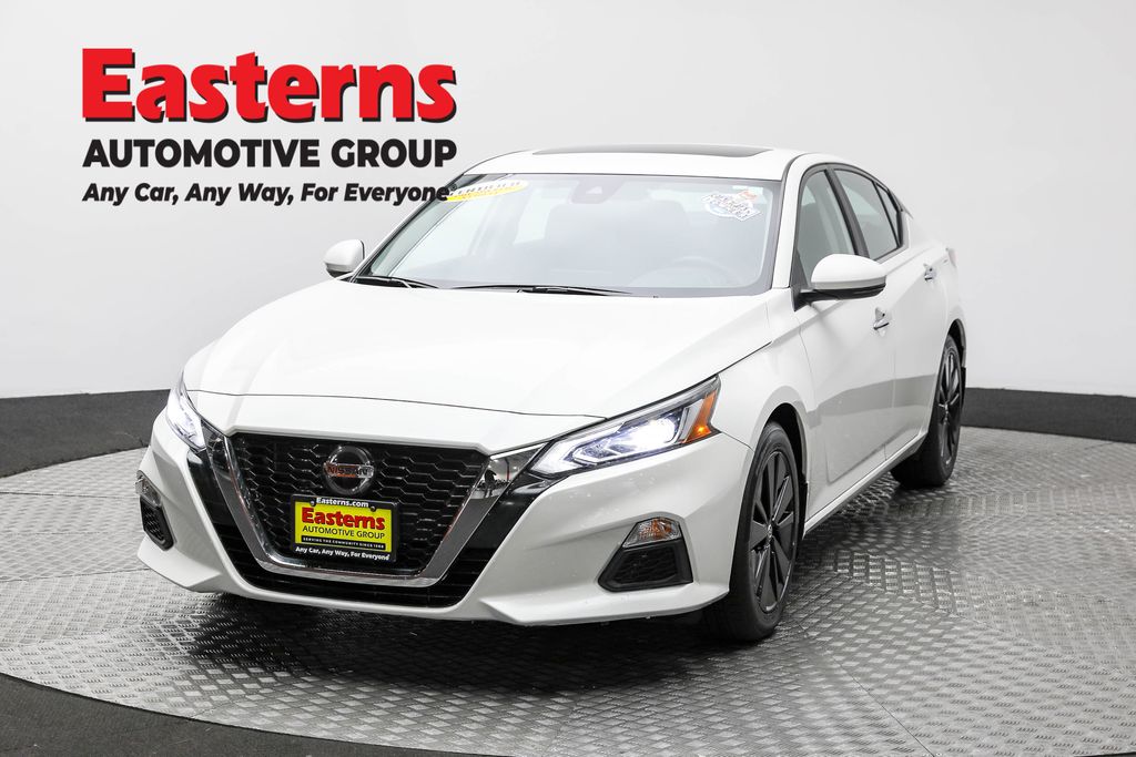 2022 Nissan Altima SV's photo