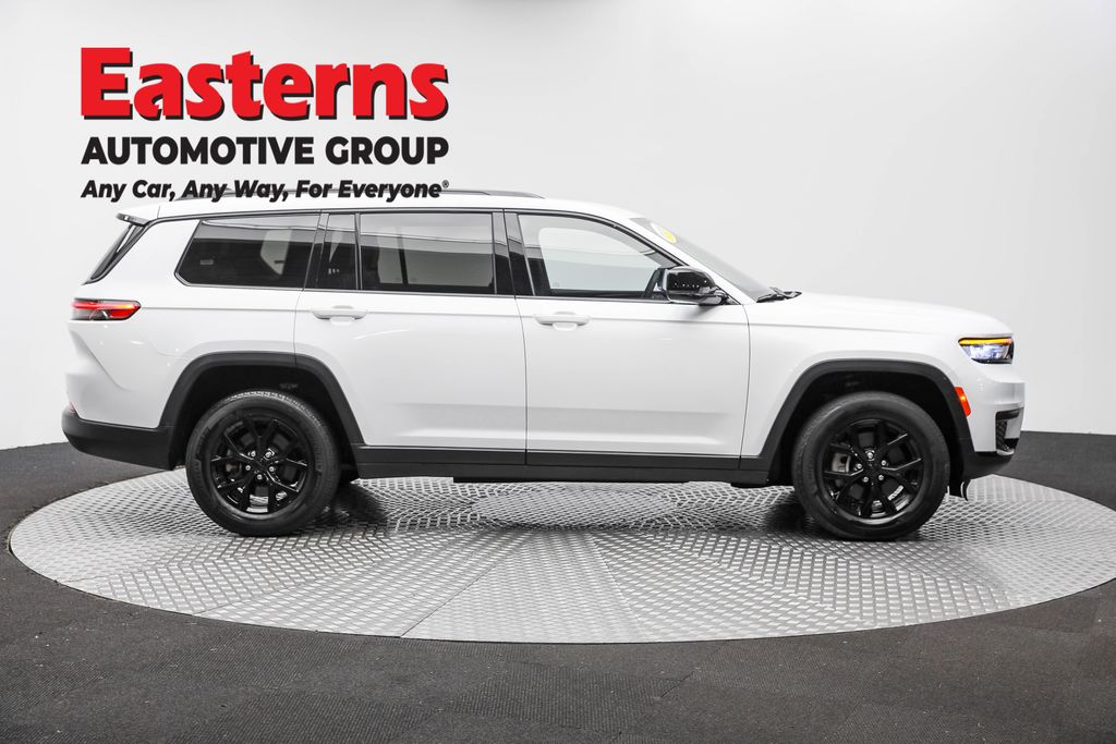 2024 Jeep Grand Cherokee Altitude photo 4