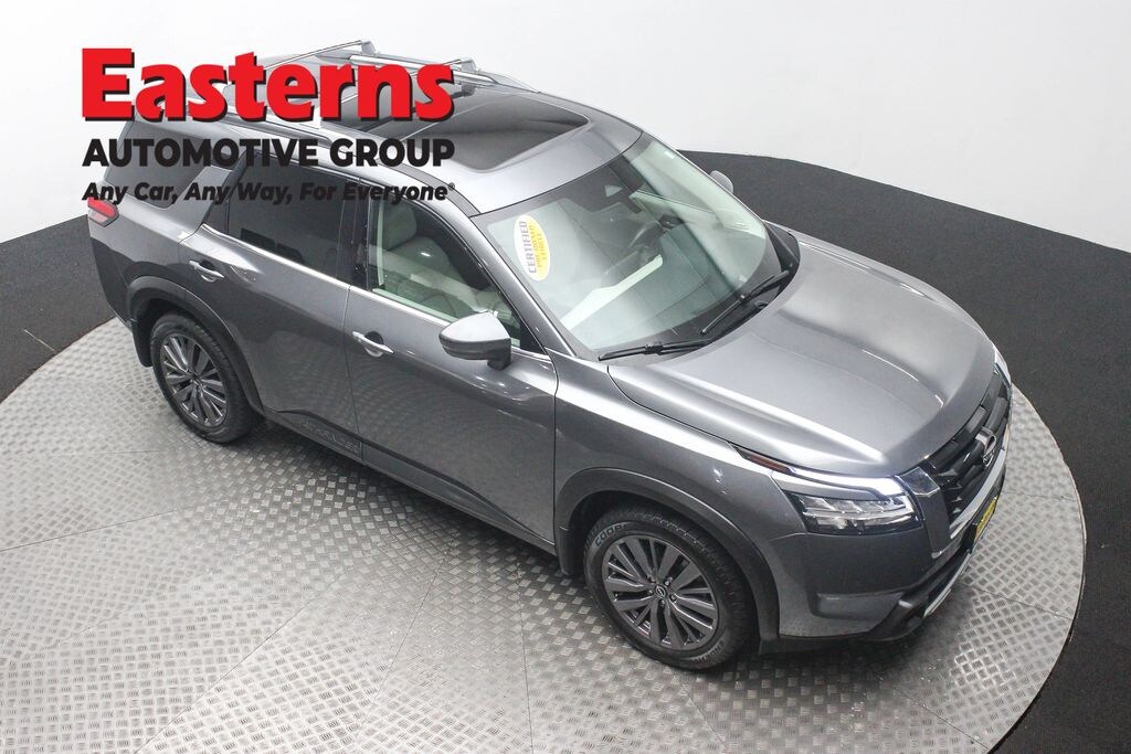 Used 2023 Nissan Pathfinder SL SUV