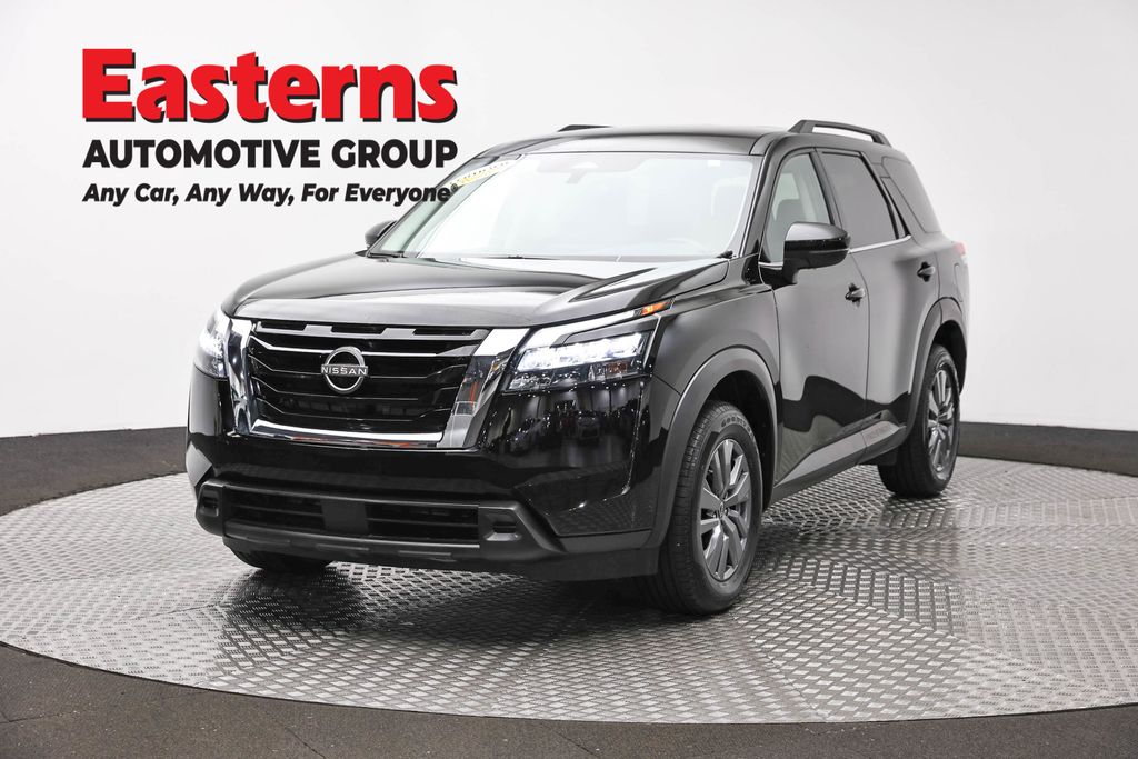 2025 Nissan Pathfinder SV 2WD's photo