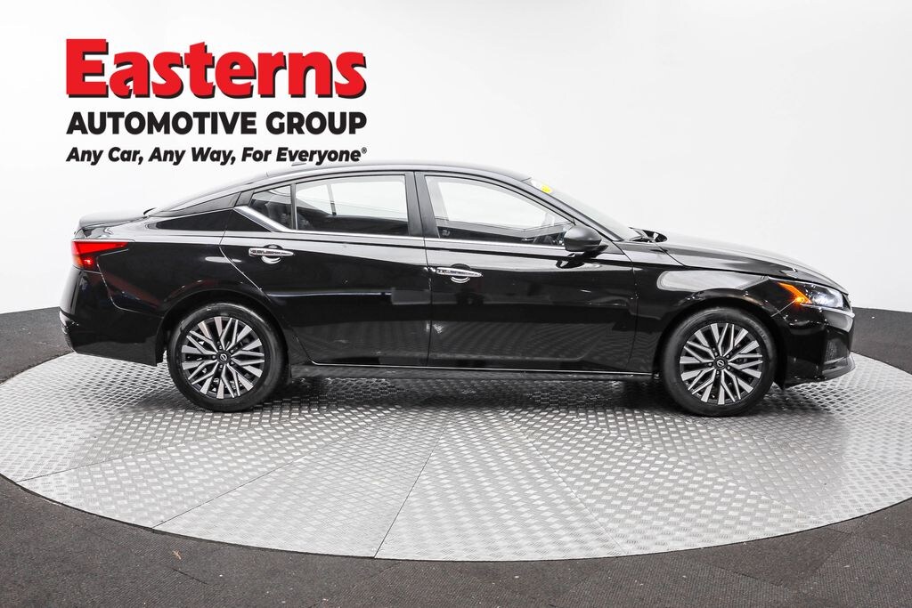 Used 2024 Nissan Altima 2.5 SV Sedan