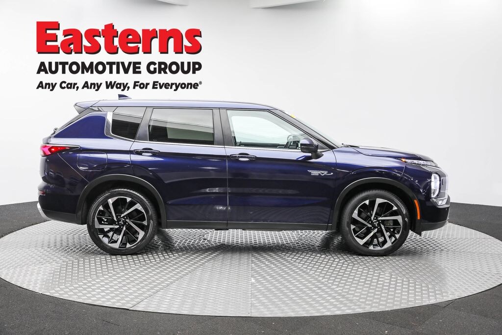 Used 2023 Mitsubishi Outlander Phev SE SUV