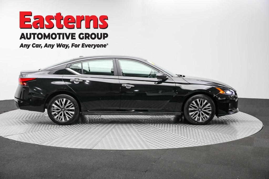 Used 2024 Nissan Altima 2.5 SV Sedan