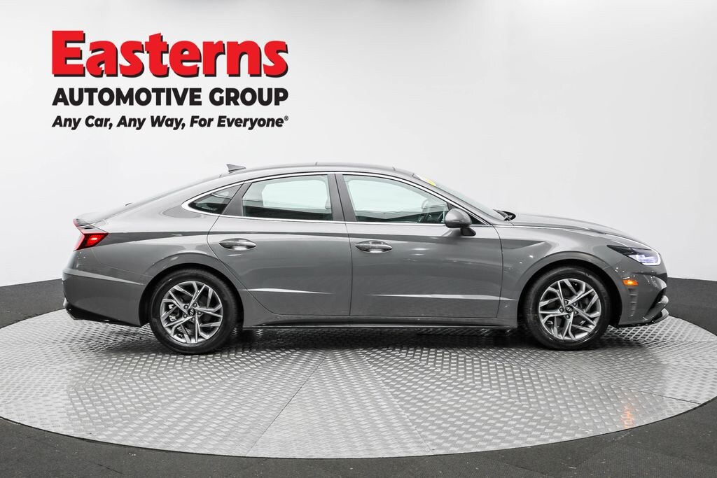 Used 2022 Hyundai Sonata SEL Sedan