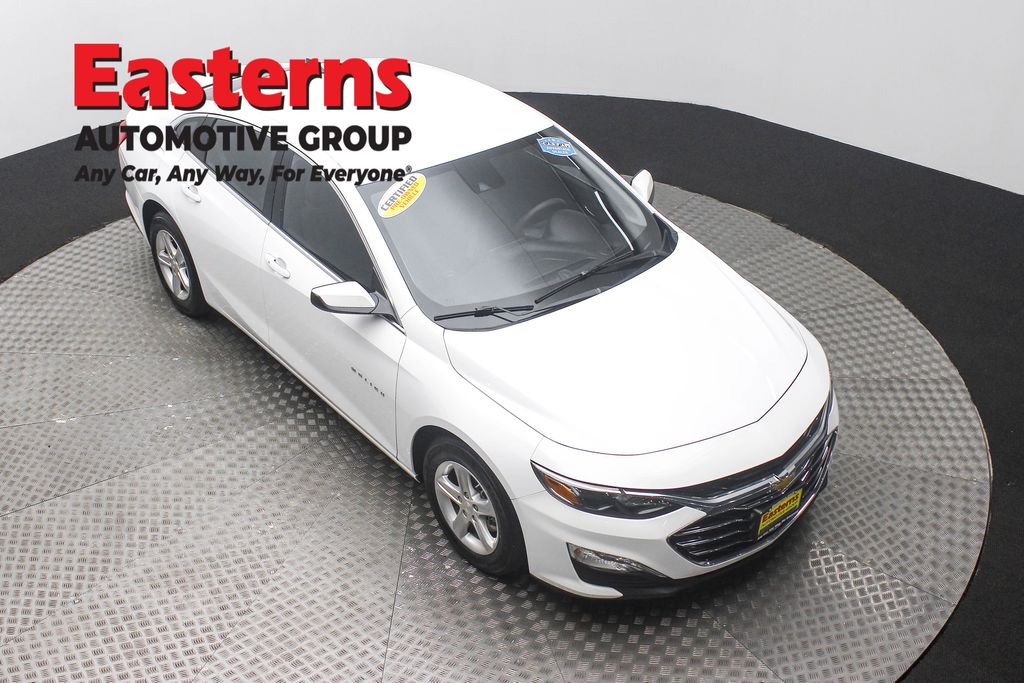 2024 Chevrolet Malibu LS photo 3