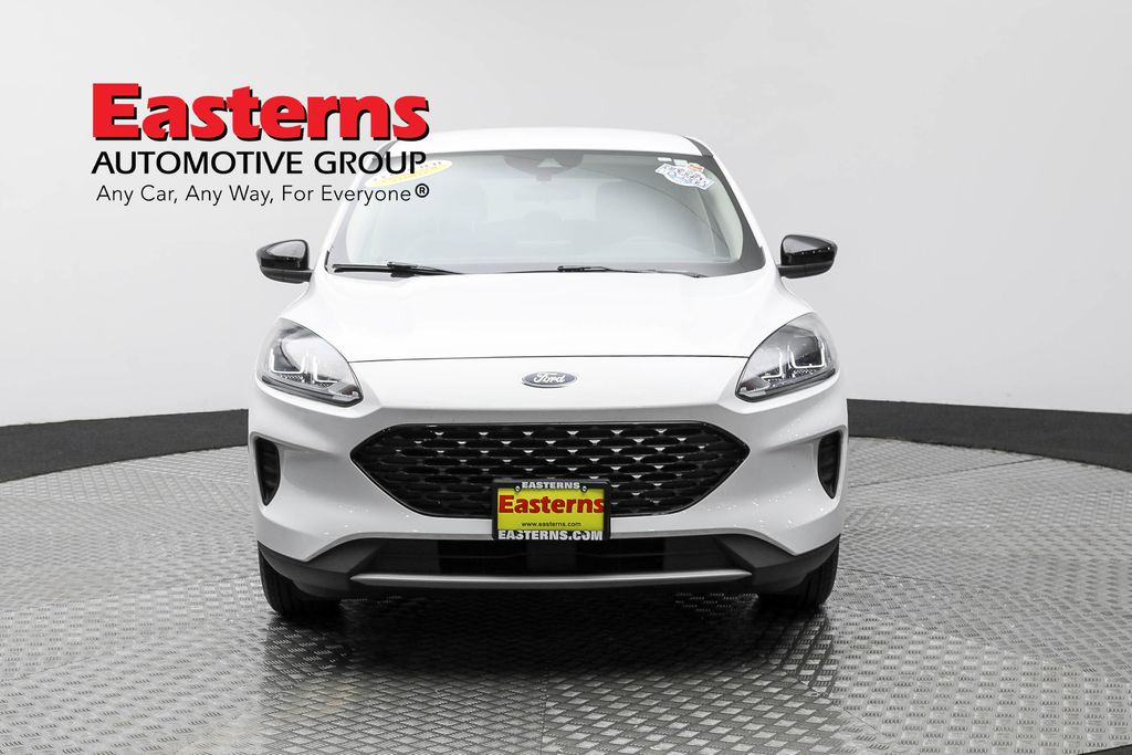 2020 Ford Escape SE Sport Hybrid photo 2