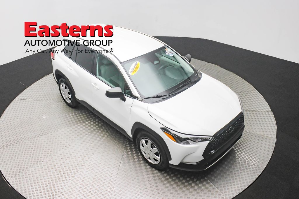 2023 Toyota Corolla Cross L photo 3
