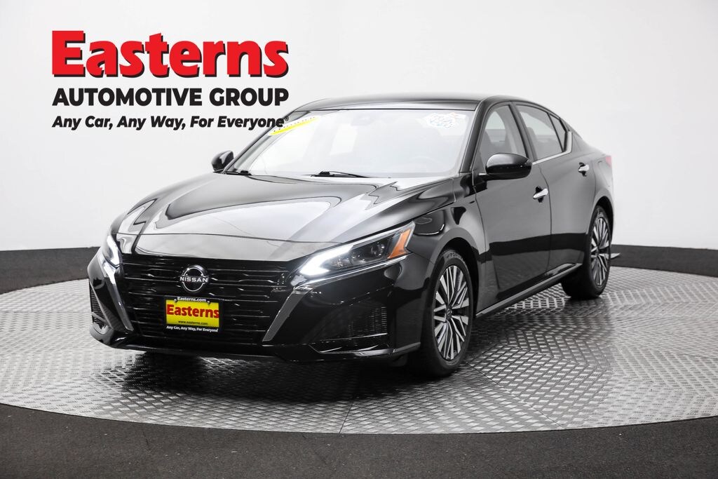 Used 2023 Nissan Altima 2.5 SV Sedan