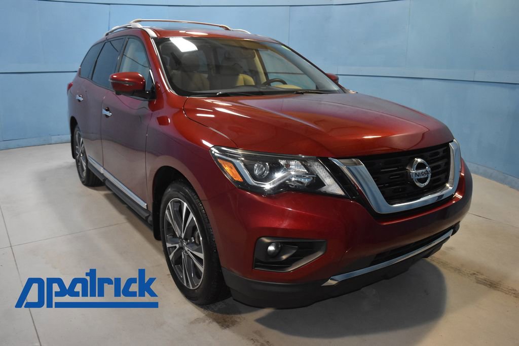 2020 Nissan Pathfinder Platinum photo 2