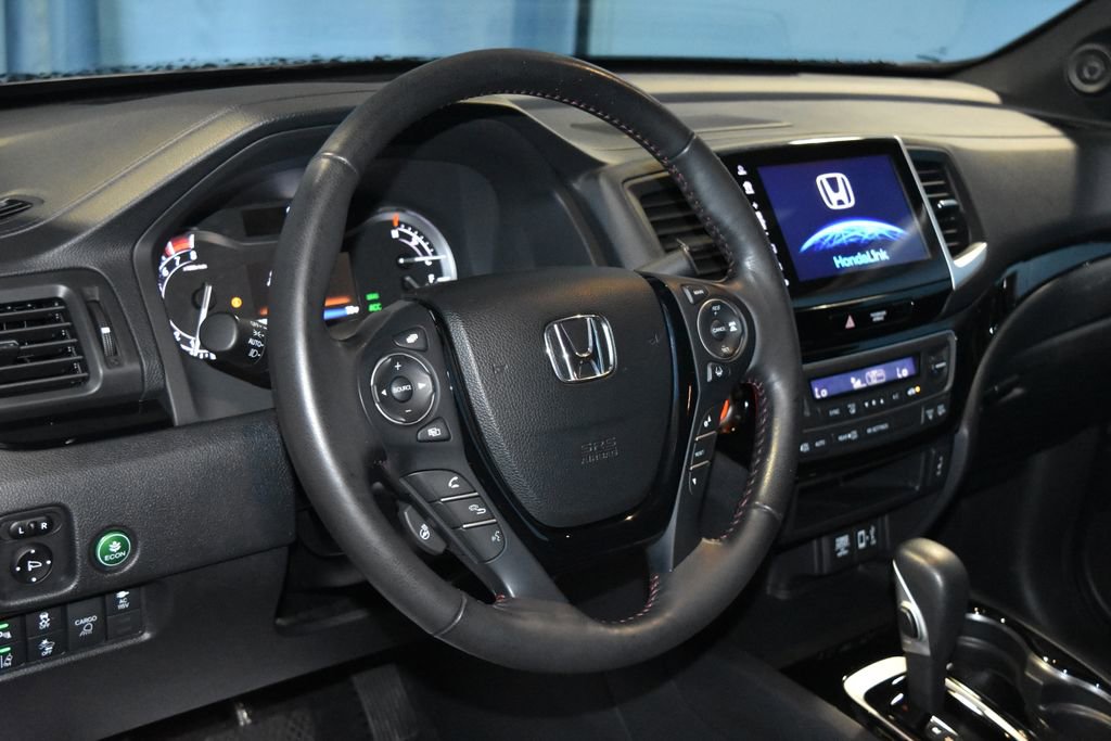 2019 Honda Ridgeline Black Edition photo 2