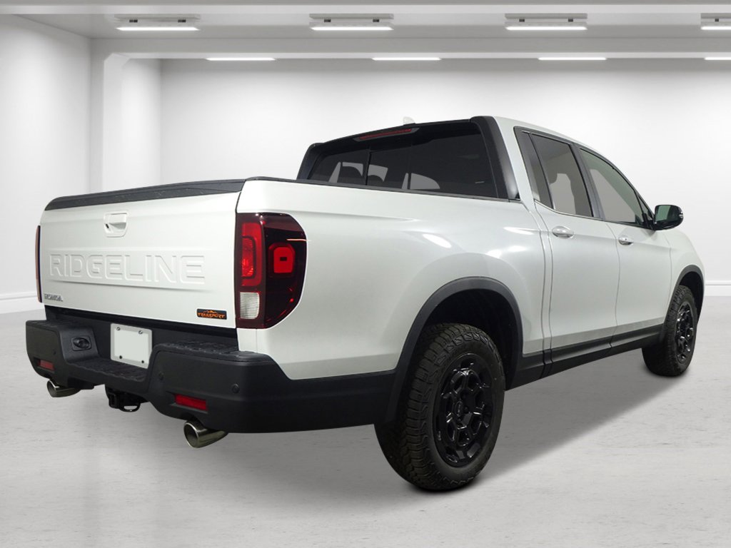 2025 Honda Ridgeline TrailSport photo 2