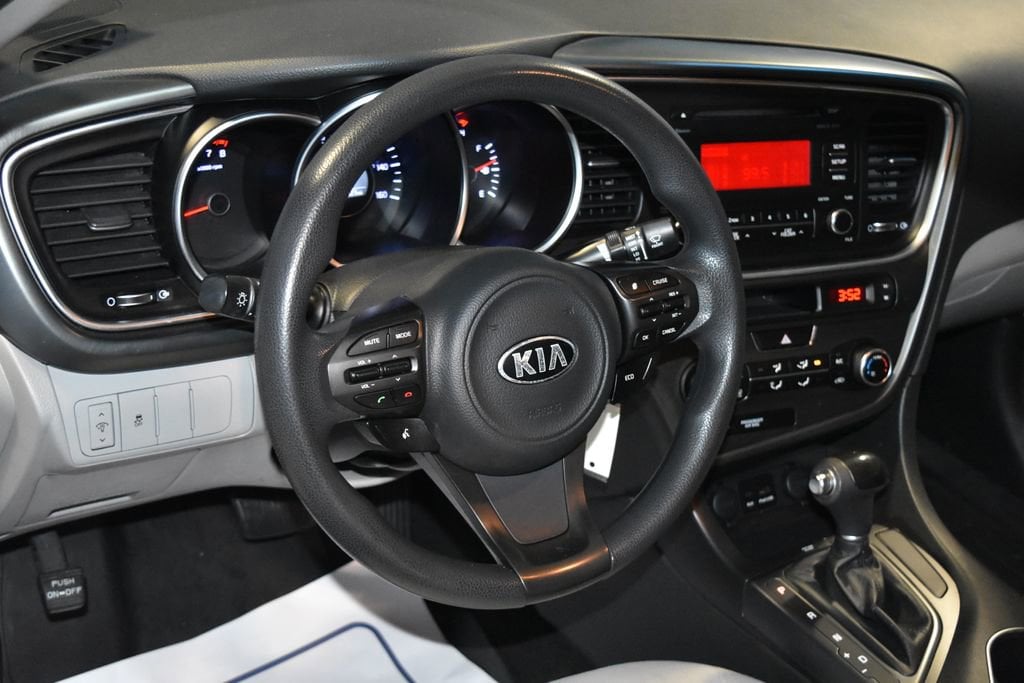Used 2015 Kia Optima LX with VIN 5XXGM4A71FG368555 for sale in Evansville, IN