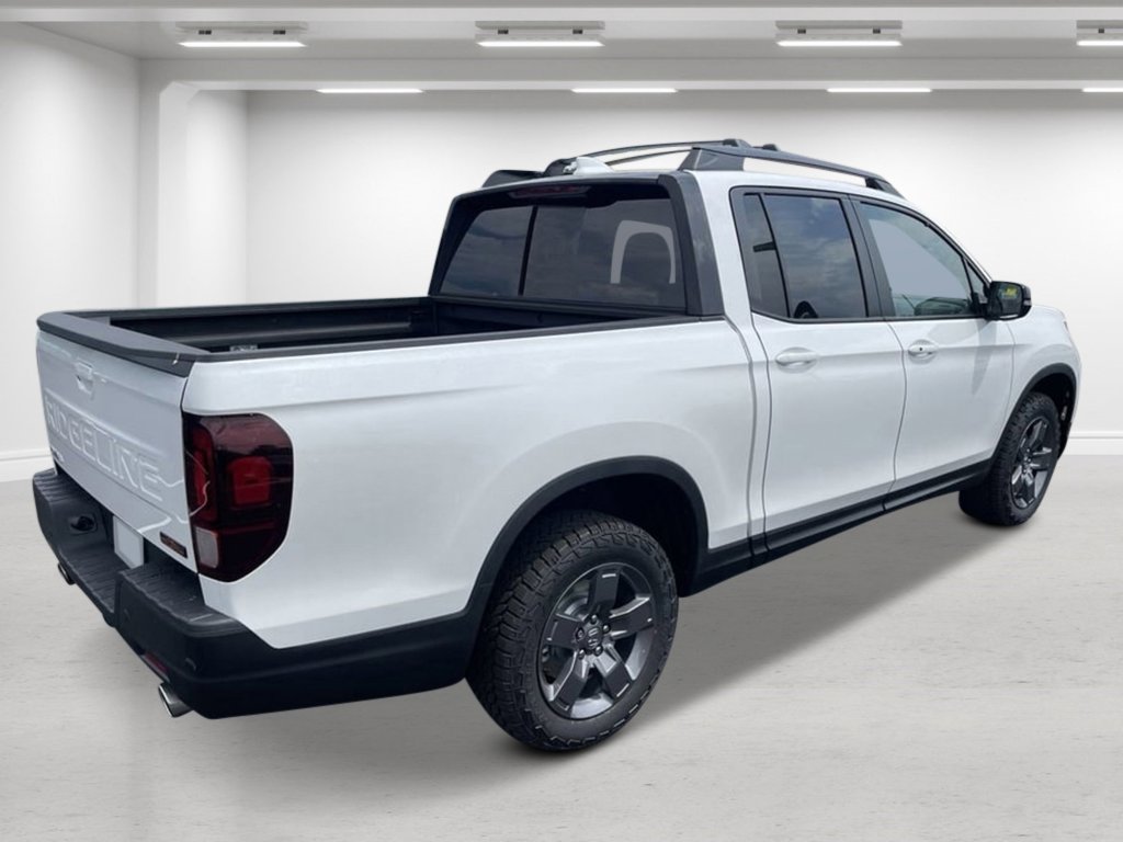 2025 Honda Ridgeline TrailSport photo 3