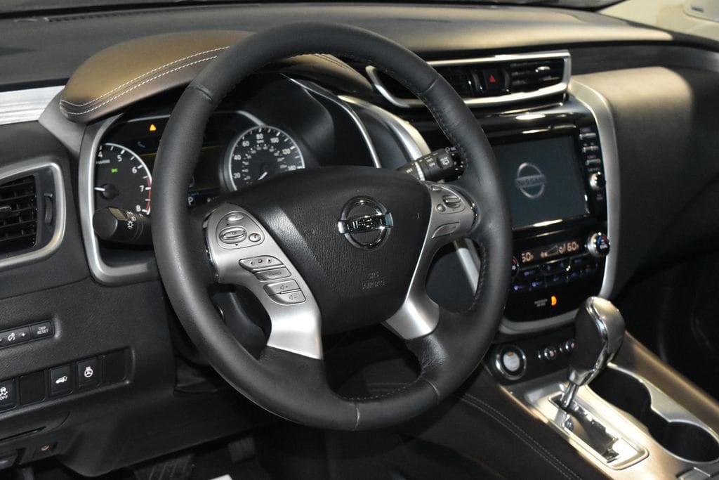 Used 2015 Nissan Murano Platinum with VIN 5N1AZ2MH2FN275026 for sale in Evansville, IN