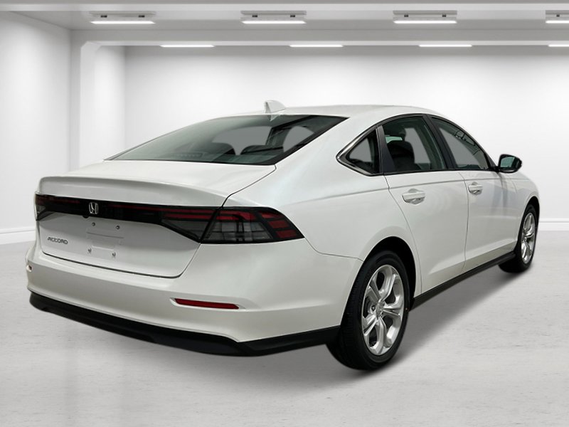 2025 Honda Accord LX photo 3