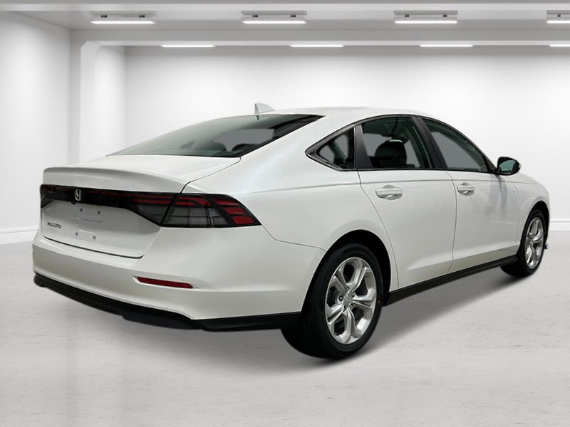 2025 Honda Accord LX photo 3